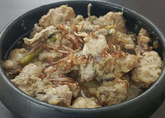 Yogurt Chicken Curry (Dahi Murgh)