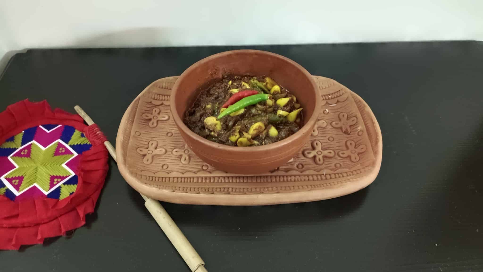 Dry chapa fish curry with whole spices