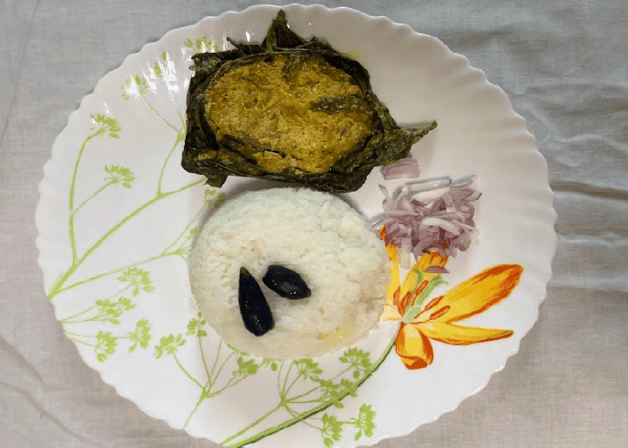 Hilsa Fish Paturi – Steamed in Banana Leaf