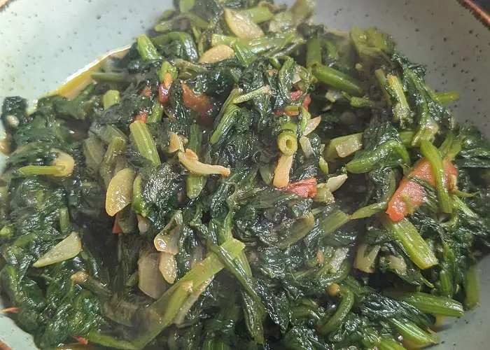 Palong Shaak (Spinach) – Quick Stir-Fry Recipe