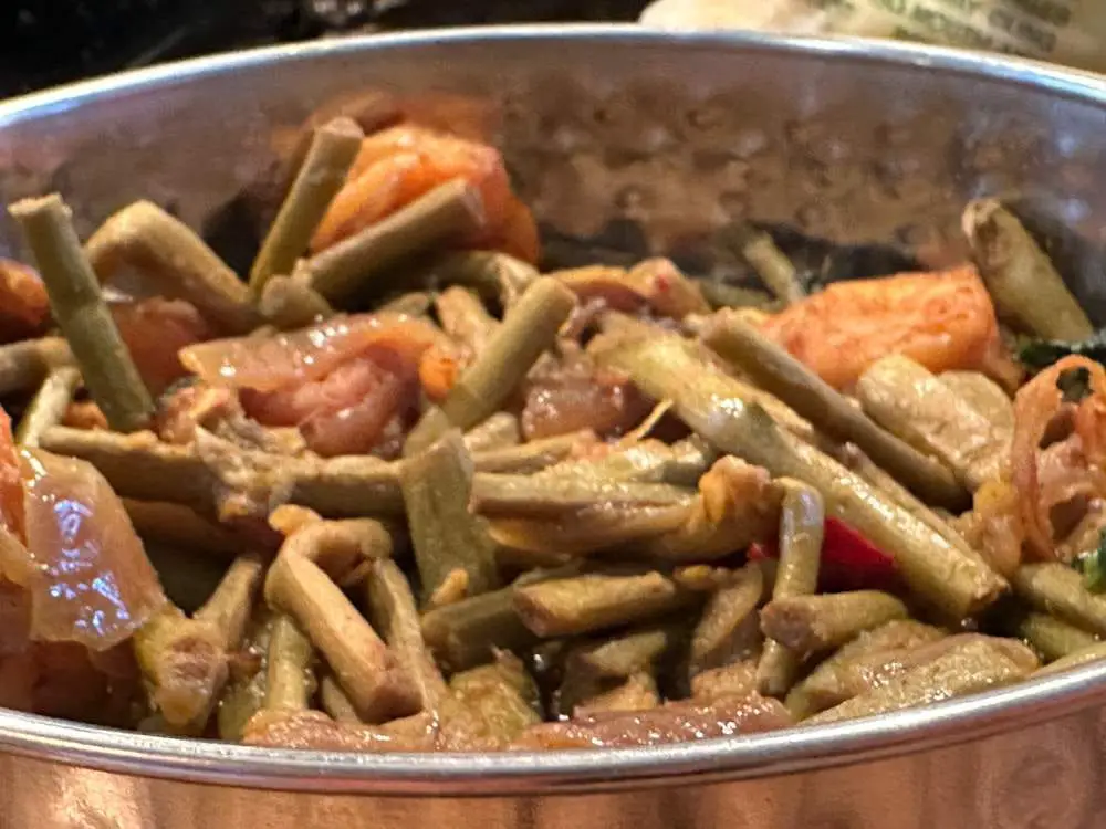 Taro Stolon/Kochur Loti with Shrimp